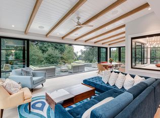 116 Old Beach Rd, Newport, RI 02840