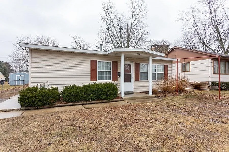 2410 Elston St photo 1