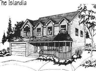 4 Danamarie Ln, East Patchogue, NY 11772
