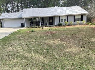 16 Marshall Dr, Douglas, GA 31535