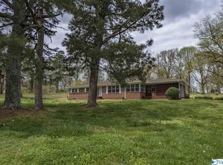 1516 Scenic Rd E, Fort Payne, AL 35967