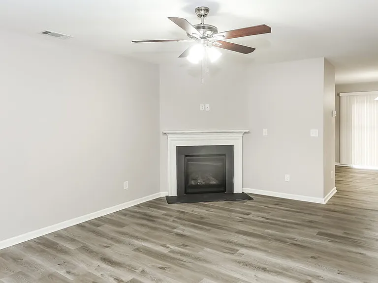 3031 Crabapple Ln — Photo 5