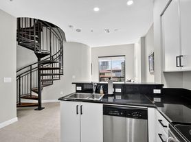 801 S Olive Ave