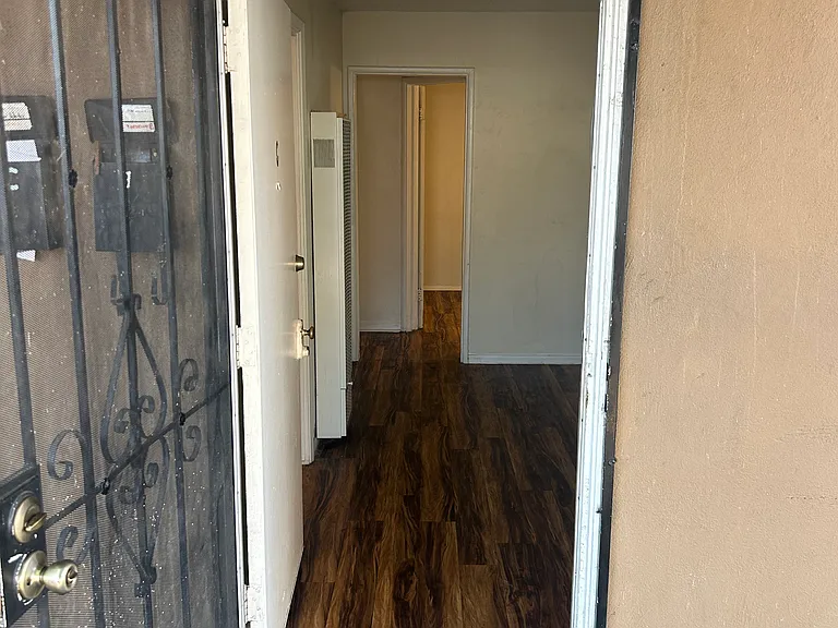 1329 Broadway #C — Photo 2