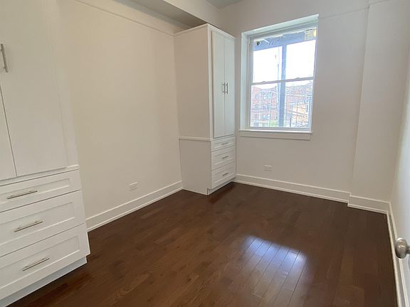5th image of 3198 N Milwaukee Ave #2F