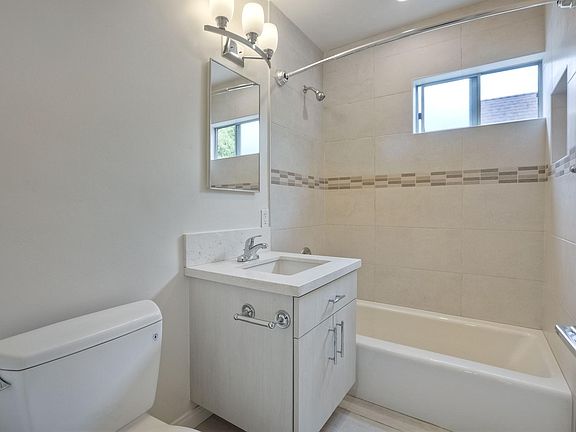 4th image of 2903 Upshur St