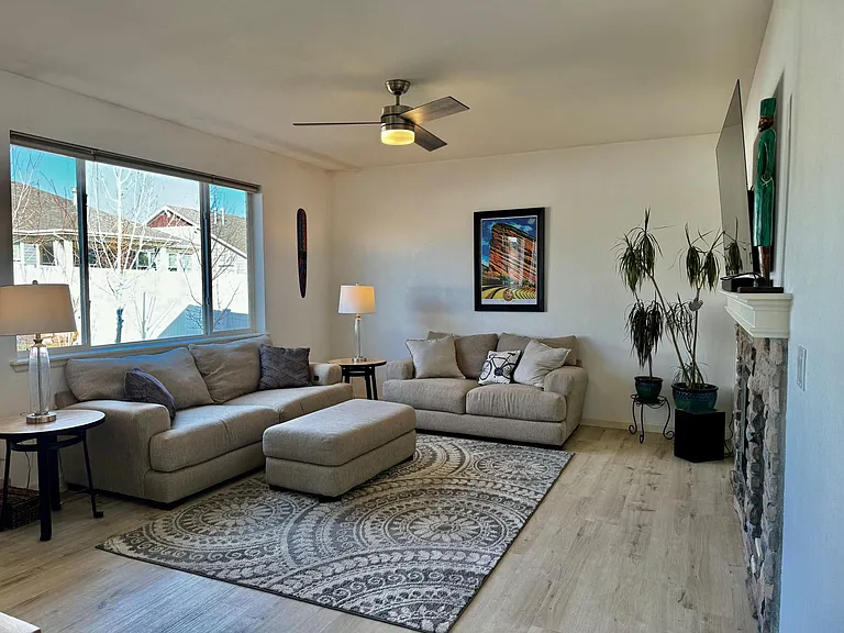 1518 Glacier Ave — Photo 3