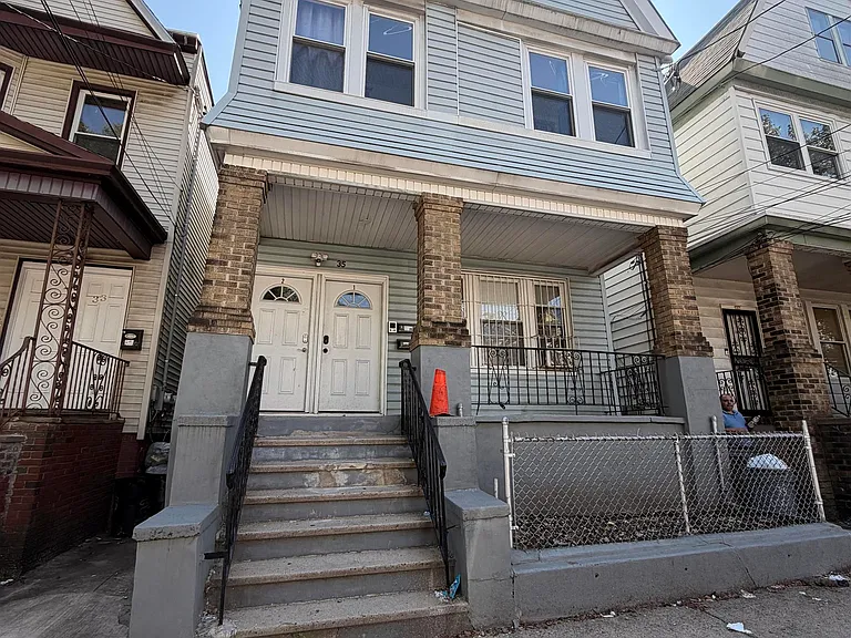 35 Dwight St #2 — Photo 9