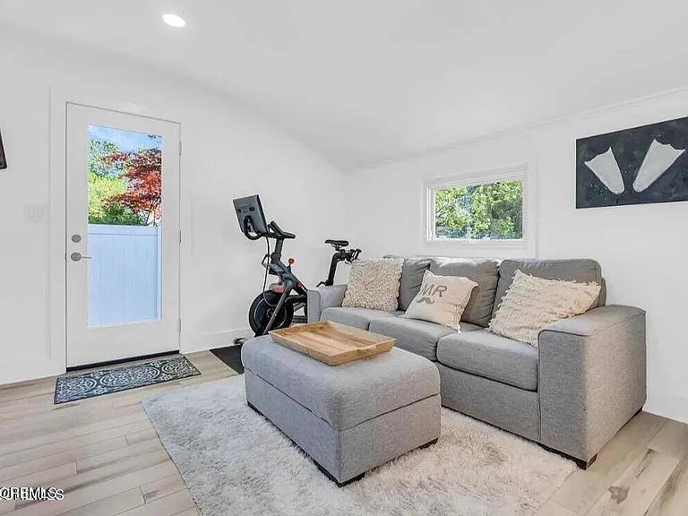 1506 Evergreen Ave — Photo 14