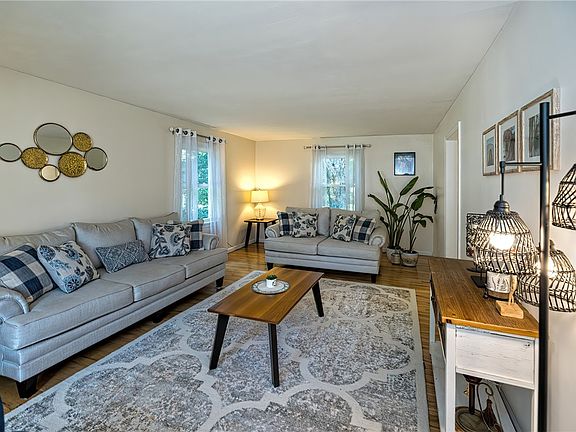 5th image of 1407 Sumner Dr