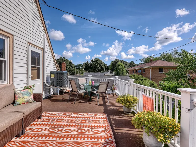 2078 Ludington Ave #UPPER — Photo 21
