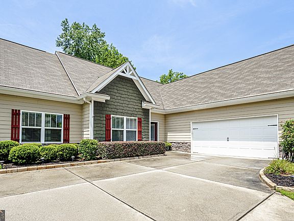 3rd image of 15 Azalea Lakes Ct