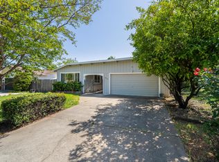 513 Estate St, Redding, CA 96002