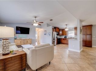 914 SE 28th Ter, Cape Coral, FL 33904