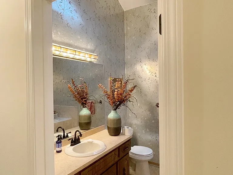 7611 Edgewood Lane This Is #A-house FOR — Photo 8