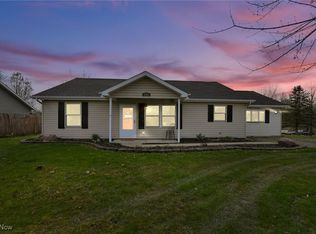 1493 Hillcrest Dr, Atwater, OH 44201