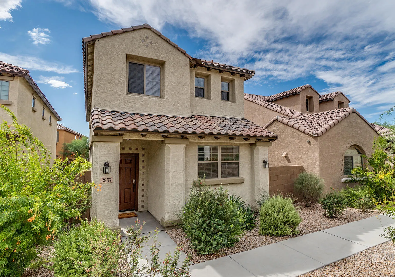 3 bed, 2.5 bath, 1919 sqft, $2,450 — Photo 1