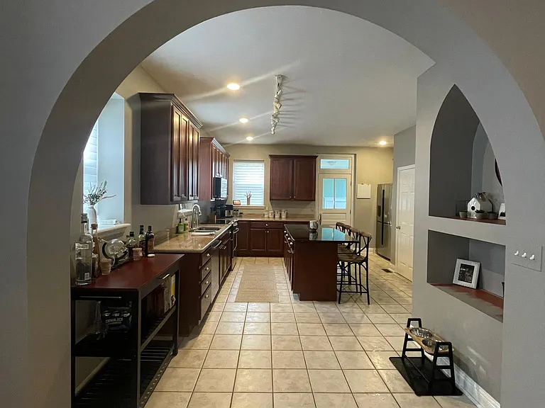5041 Alabama Ave — Photo 2