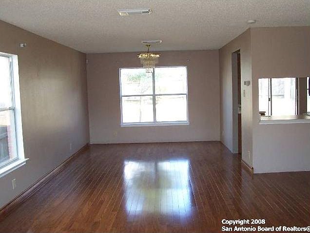 2nd image of 8639 Park Olympia