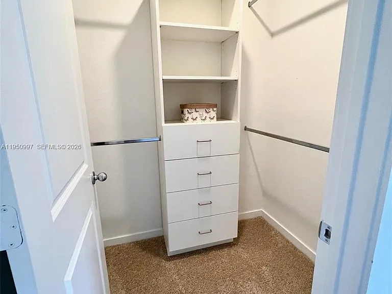 429 NE 12th Ave #0 — Photo 30