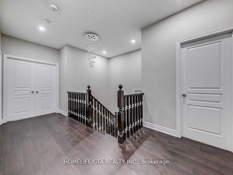 112 Elderslie Cres — Photo 21