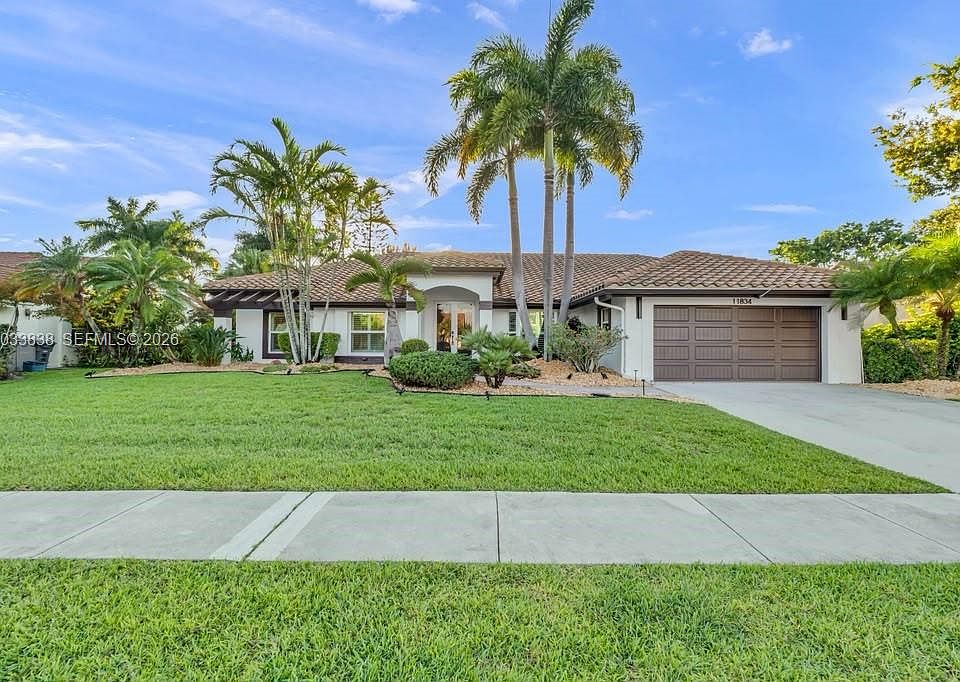 1st image of 11834 Island Lakes Ln
