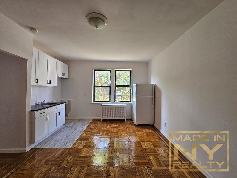 1st image of 62-64 Saunders St #2N