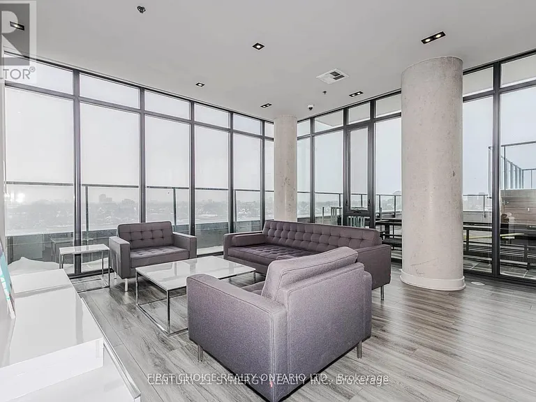 203 Catherine St #7 — Photo 11
