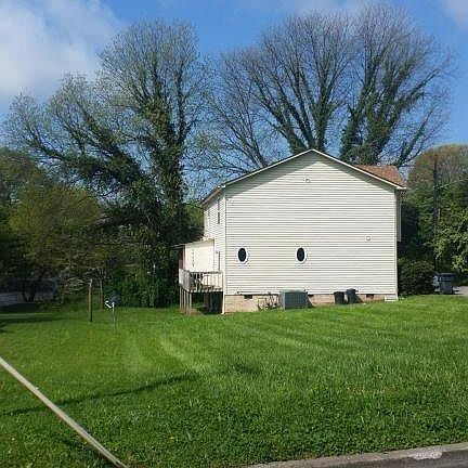 2nd image of 1210 W Parkway Ave