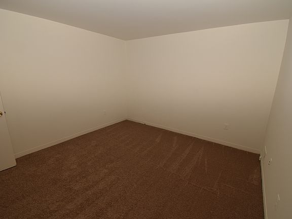 5th image of 1436 Greenmont Ct