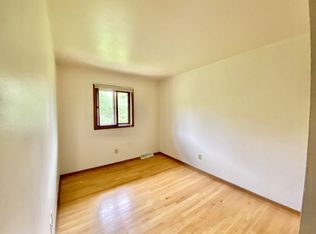 5305-5571 Root River Dr #5425, Greendale, WI 53129