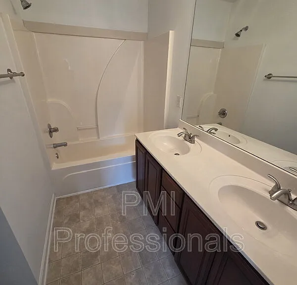 108 Oak Valley Cir — Photo 13