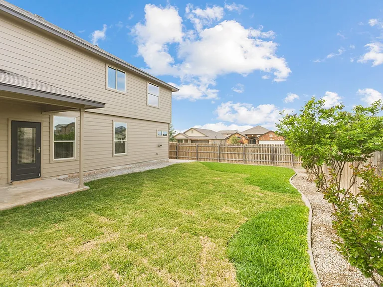 301 Serpentine Ln — Photo 36