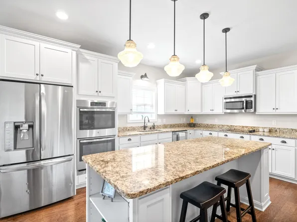 408 Clover Meadows Ct, Clarksville, TN 37043