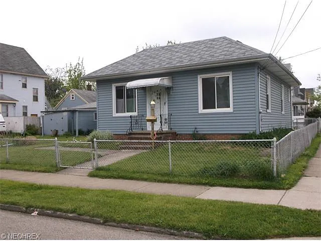 3204 W 58th St photo 1