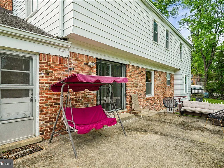 11119 Lamplighter Ln — Photo 5