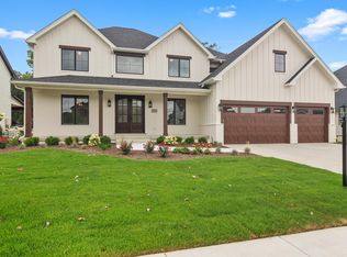 9358 Sweetspire Place St, Saint John, IN 46373