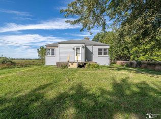 564 Castella St, Temperance, MI 48182