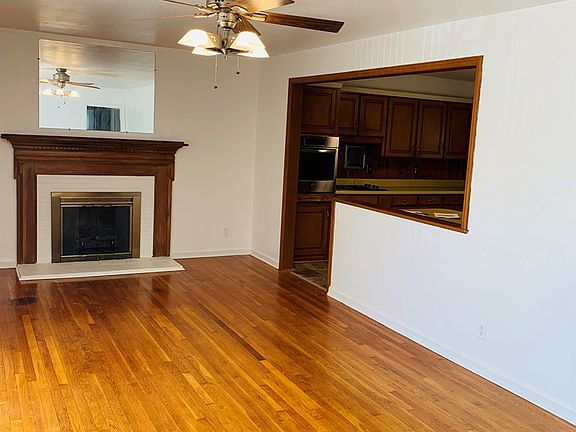 2nd image of 126 Dublin Ct