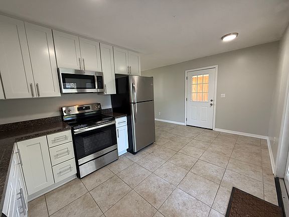2nd image of 5820 Mystic Dr