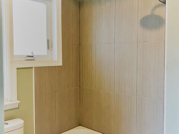 Master Bedroom Bathroom
