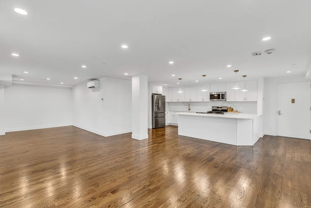2 bed, 1400 sqft, $6,800 — Photo 4