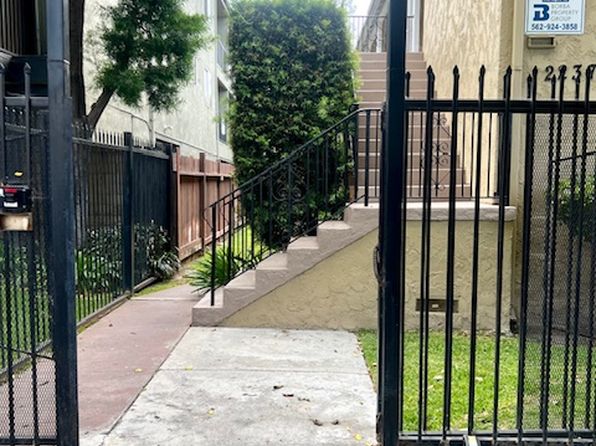 2237 Pine Ave APT 8
