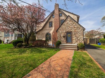 96 Southard Avenue, Rockville Centre, NY, 11570
