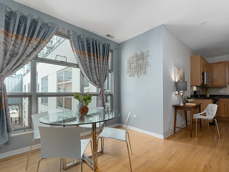 1808 S Michigan Ave #12 — Photo 9