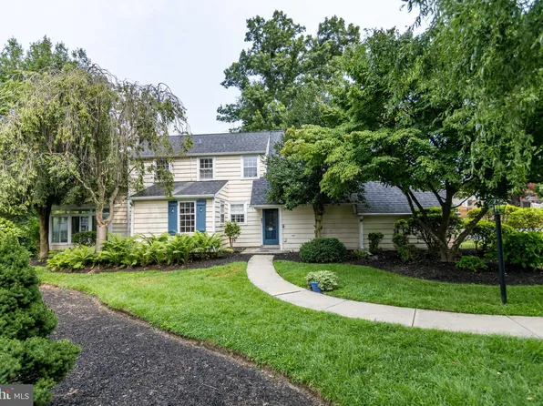 1013 Villanova Ave, Swarthmore, PA 19081