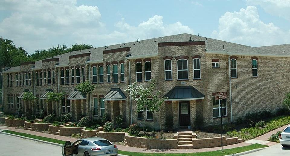 1st image of 213 Lily Ln