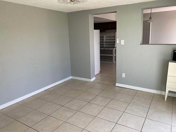 4th image of 124 Glen Myra Ave #3