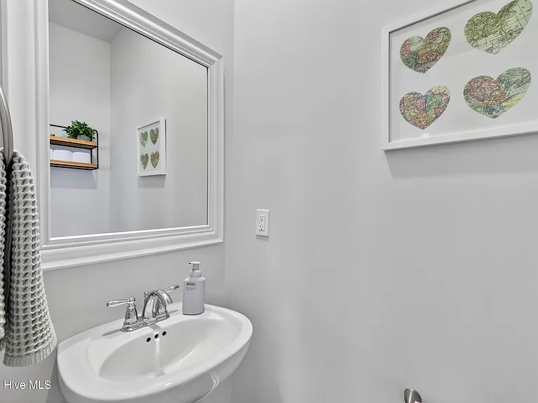 3647 Roseblossom Dr — Photo 20