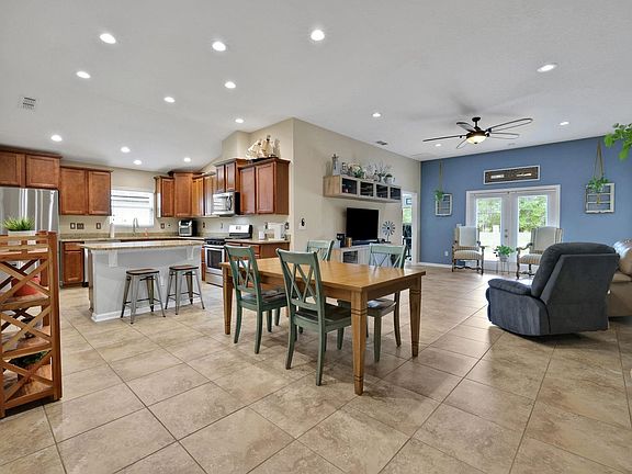 3rd image of 206 Little Owl Ln